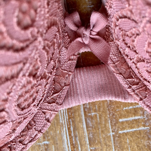 NWOT Victoria’s Secret Body by Victoria Perfect Shape Bra 32DDD - Picture 3 of 7